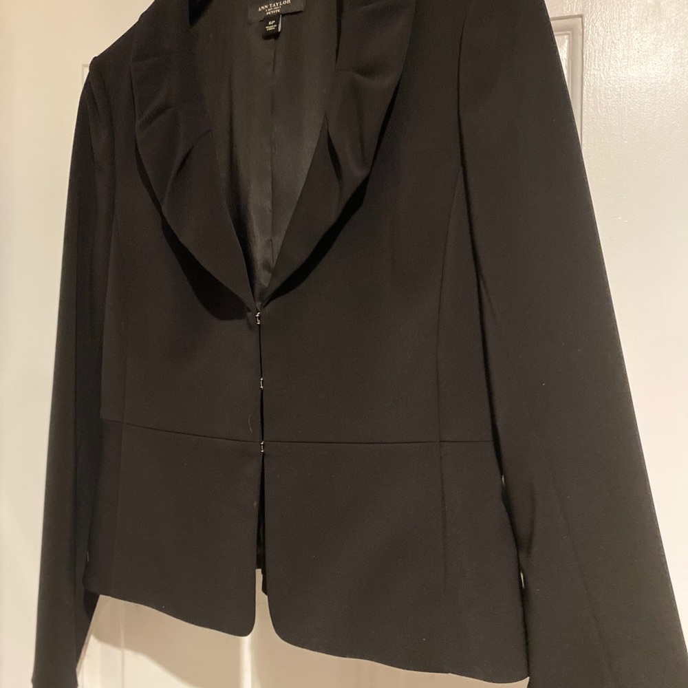 Black cropped jacket